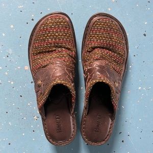 Born Hand Crafted Footwear Leather upper Leaf Design Slip on Clogs size 8